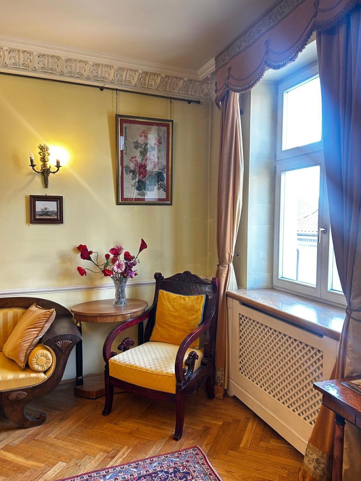 Royal Lägenhet Kraków Exteriör bild